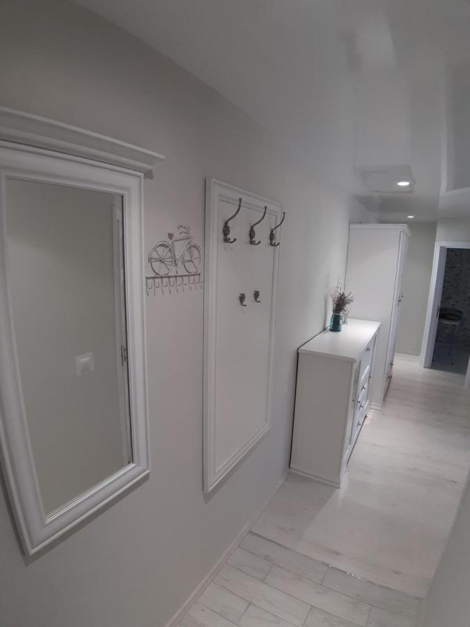 Appartment New In Center Mohiliv Kültér fotó